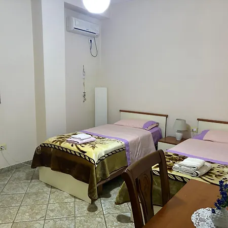 Friends House Couette-café