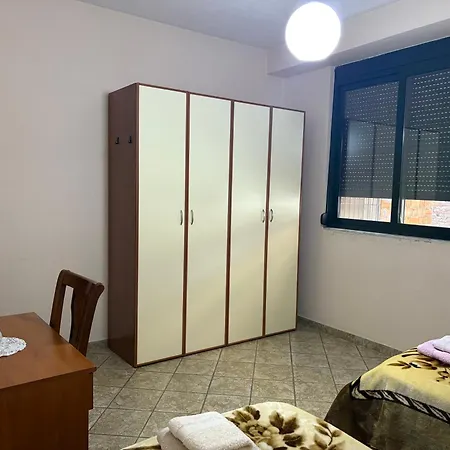 Friends House 3* Tirana