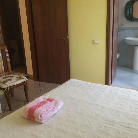 Alojamento de Acomodação e Pequeno-almoço Friends House