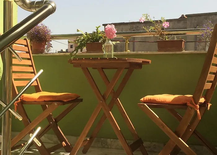 Oda ve Kahvaltı Friends House Tiran